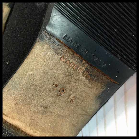 Manolo Blahnik Black Suede Button Flats Size 8.5 - Picture 8 of 8